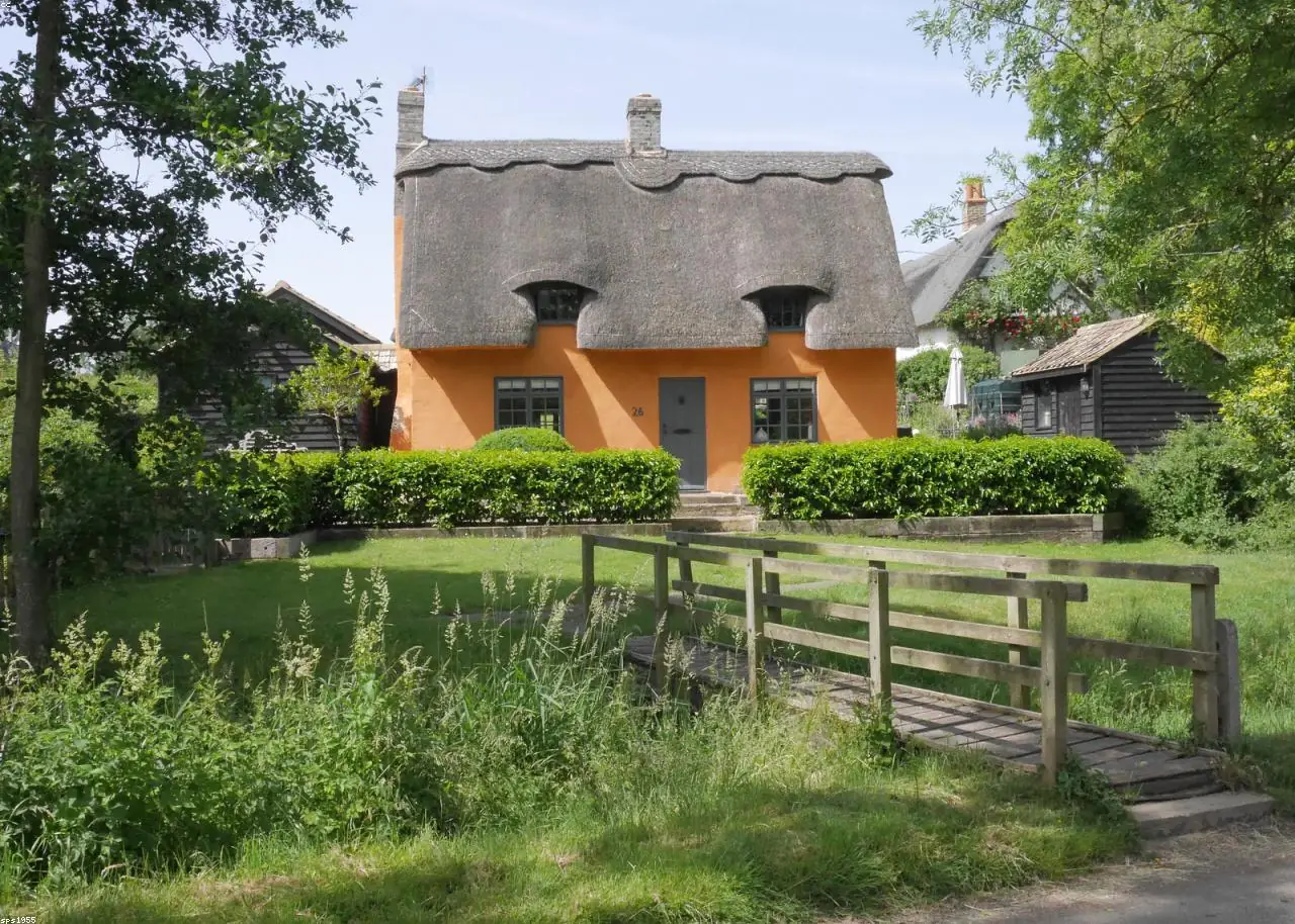 Reed-Roof Lodge